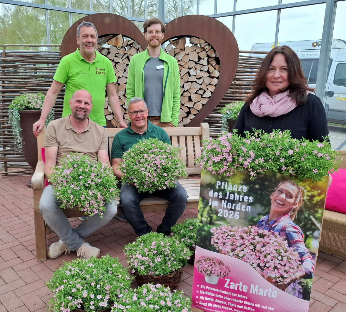Die Verantwortlichen: Wilfried Klefer (stehend v.l.) und Dr. Felix Mahnkopp-Dirks, Dirk Klefer (vorne v.l.), Carsten llgner und Ingrid Behrens.