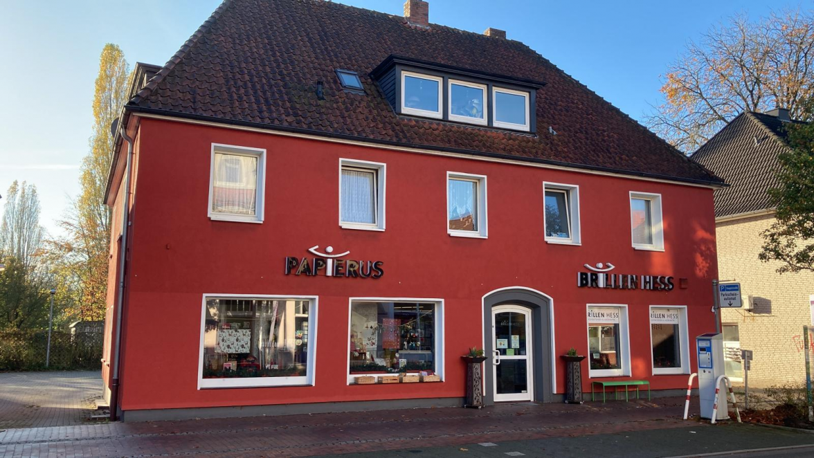 Seit 40 Jahren ist Brillen Hess fester Bestandteil der Hauptstraße. Bild: Brillen Hess