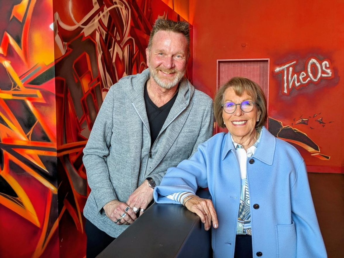 Mit Mut und Visionen haben sie das „TheOs - Theater im Oceanis“ Wirklichkeit werden lassen: Unternehmerin Angelika Reichelt und Landesbühnenintendant Olaf Strieb. BILD: Walburg Dittrich