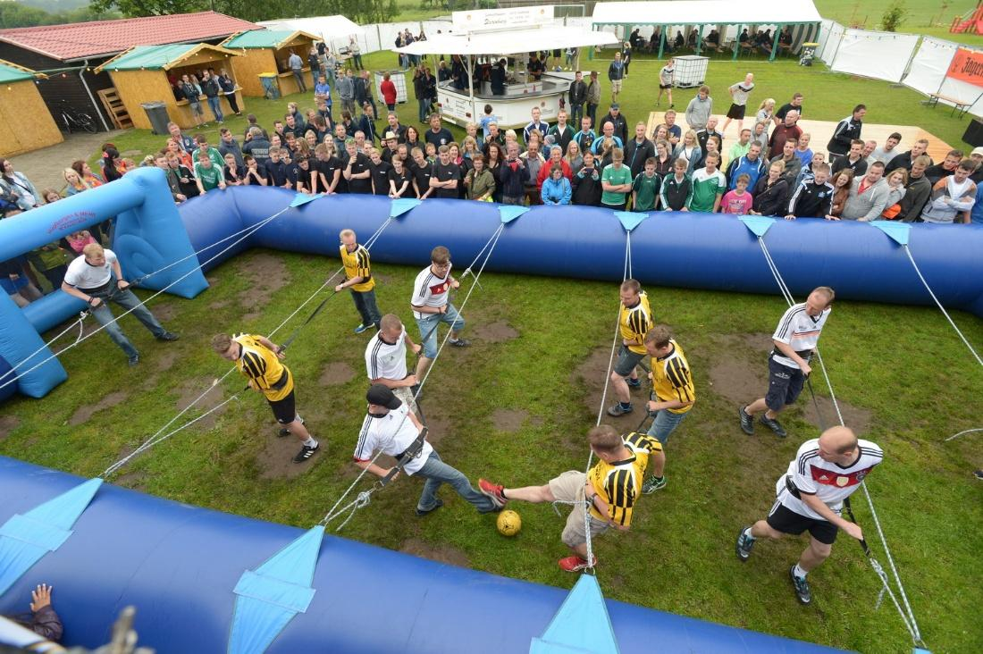 Auf dem 10 x 5 Meter großen Spielfeld ist jede Menge Action angesagt. Bild: Archiv