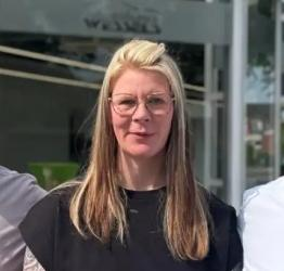 Martina Ihnen lädt am 11. Juni zur Eröffnung ihres Geschäfts „Floristikwerk“ ein. Bilder: Kim-Christin Hibbeler