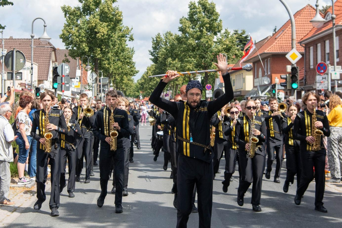 Die Straßenparade kehrt in diesem Jahr wieder zurück. Bild: NWZ-Archiv