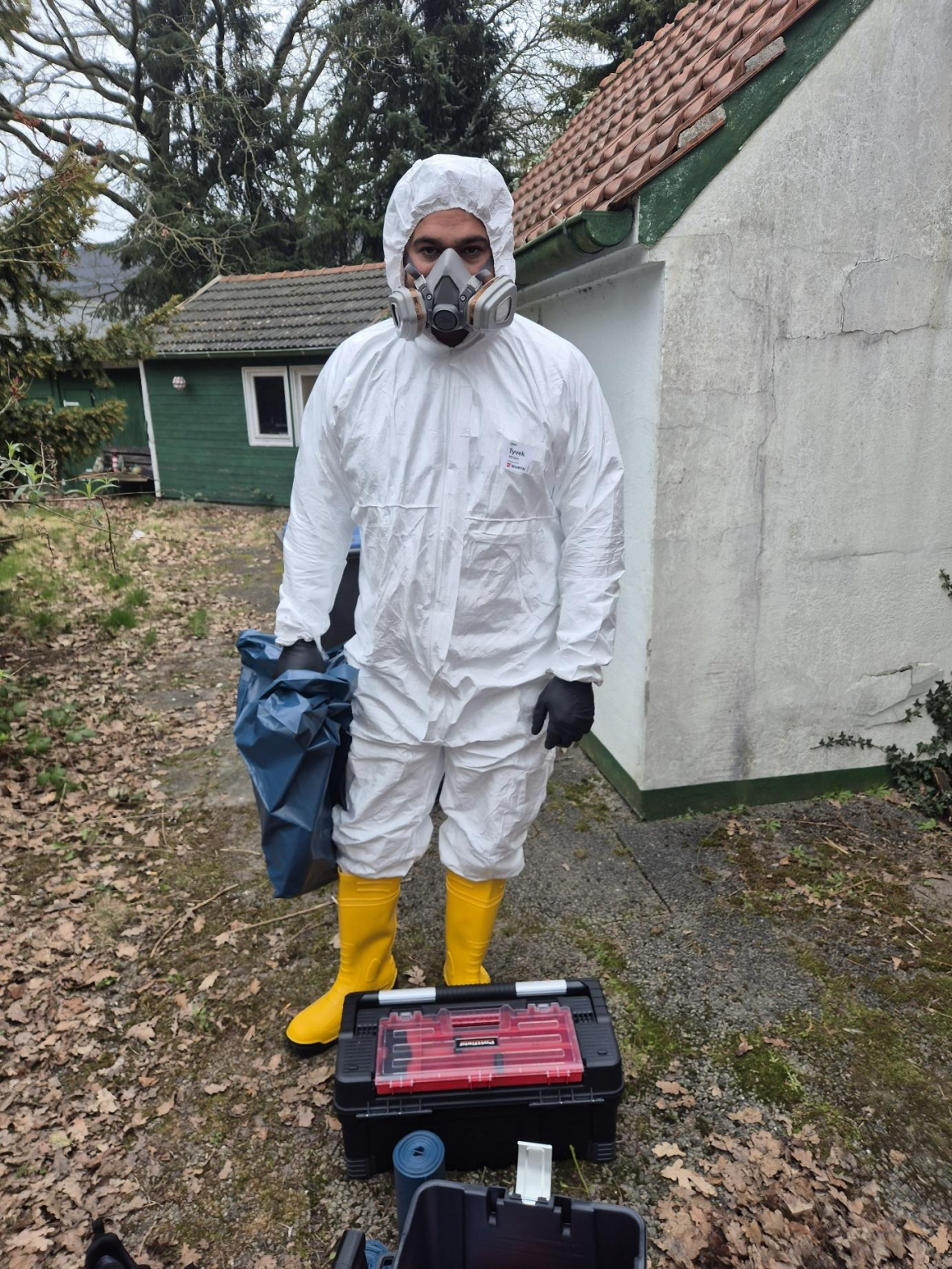 Als zertifizierter Tatortreiniger sorgt Mahmout Serhan nach schlimmen Vorfällen für ein Stück Normalität.   Bild: M & M