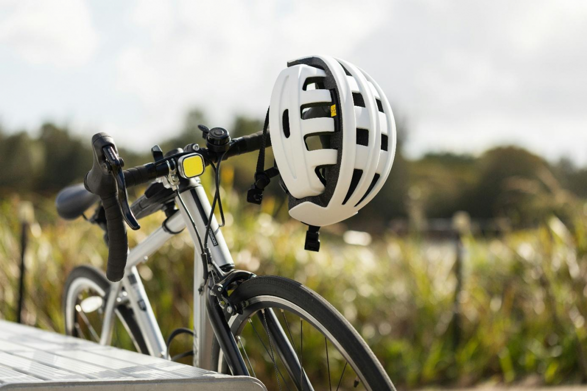 Rast auf der Tour de Fries: Anhalten, durchatmen, das echte Küstengefühl spüren. Bild: Albert Salim/Unsplash
