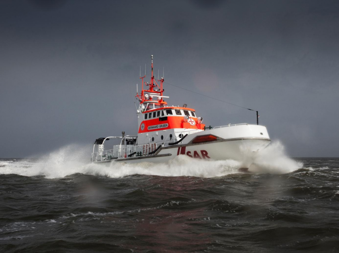 Auch das Spezialschiff „Bernhard Gruben“ ist beim Tag der Seenotretter in Aktion zu erleben. Bilder: DGZRS