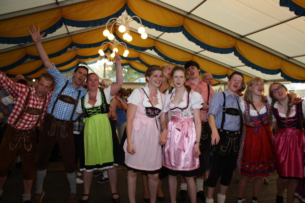Auf dem Schützenfest in Godensholt wird vier Tage gefeiert. Bild: NWZ-Archiv