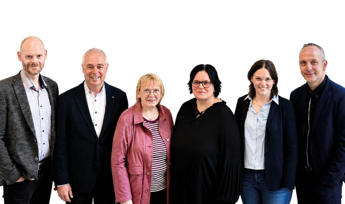 Das sympathische Team (von links): Stephan Looschen, Karl-Heinz Gerken, Hannelore Gerken, Agnes Trzcinski, Sandra Hüsemann und Normen Ulrich. Bild: Versicherungsbüro Gerken