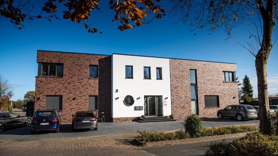 Das moderne Bürogebäude: Am Schlatt 15a in Wardenburg. Bild: Versicherungsbüro Gerken