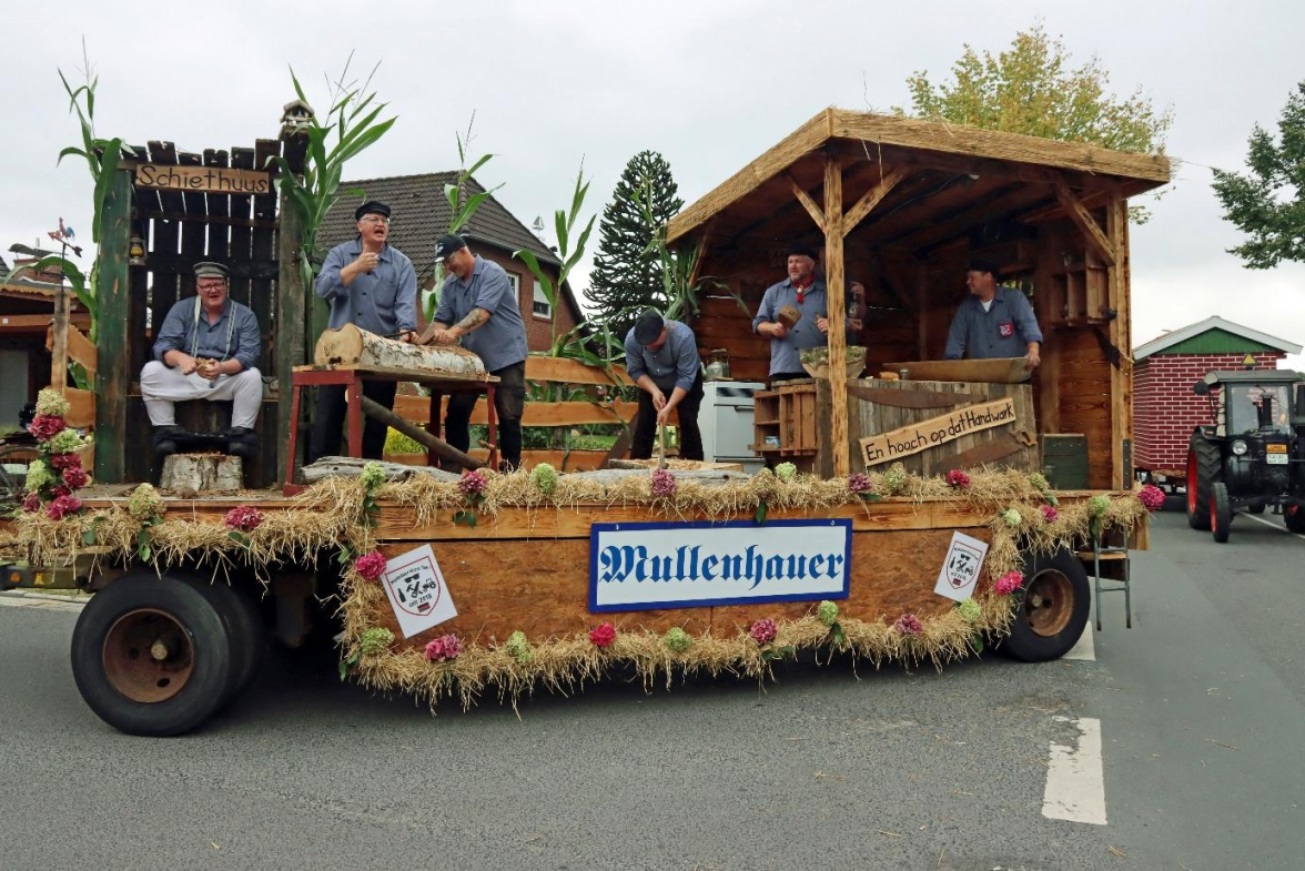 Der Traditionskorso am Sonntag ist das große Highlight der Münkeboer Festtage. BILD: Hans Kleinpoppen