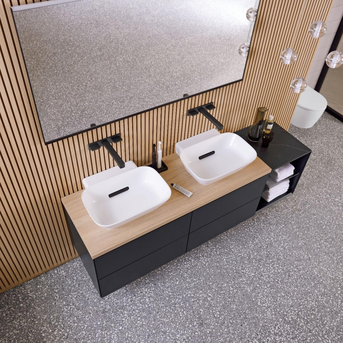 Matte Oberflächen sind im Trend: Waschtische, Möbelfronten und Armaturen mit satinierten Oberflächen schaffen ein harmonisch-zurückhaltendes Ambiente im Bad. BILD: djd/Geberit