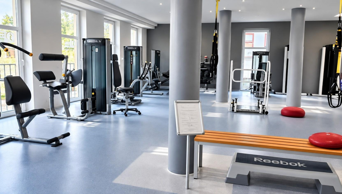 Das mit modernsten Physiotherapie-Trainingsgeräten ausgerüstete Rehasportzentrum von Hoffmann & Röben soll demnächst ins Erdgeschoss verlegt werden. Bild: Hoffmann & Röben