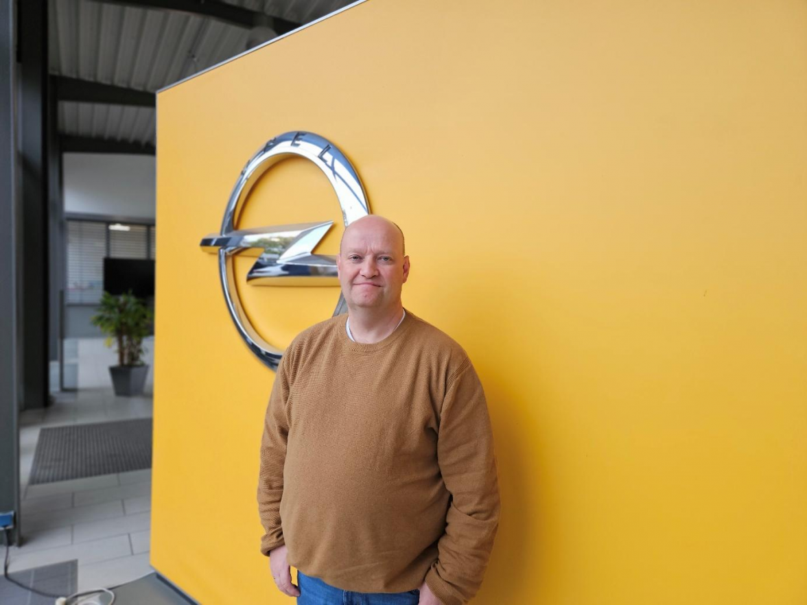 Henry Onnen ist neuer Serviceleiter im Autohaus Heidrich. Bild: Melanie Jülisch