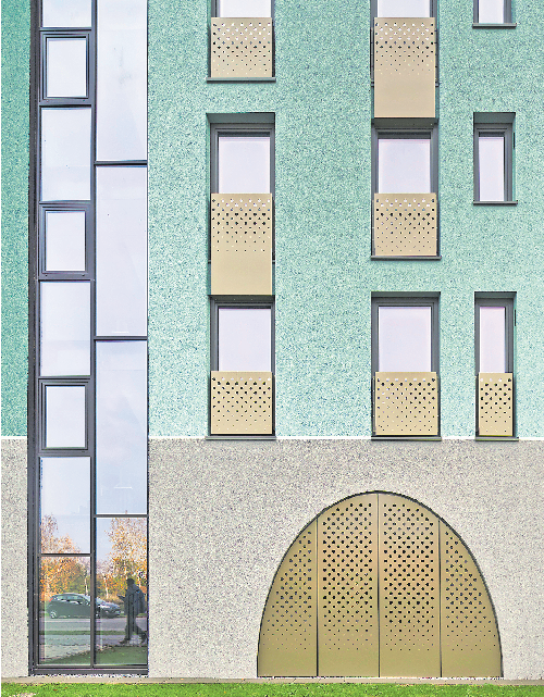 SO SCHICK KANN SICHERHEIT SEIN: ABSTURZSICHERUNGEN AM WOHNQUARTIER „HERMANN-DORNER-ALLEE“ IN BERLIN. FOTO: ABEL/BLOCHER PARTNERS