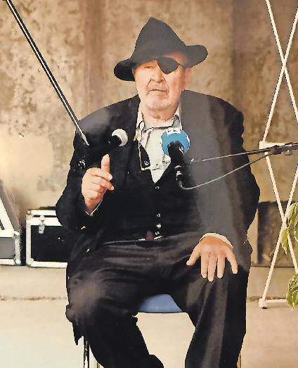 Sammler und Museumsgründer Lothar-Günther Buchheim bei der Eröffnung des Museums der Phantasie in Bernried im Mai 2001. Foto: Patrizia Steipe