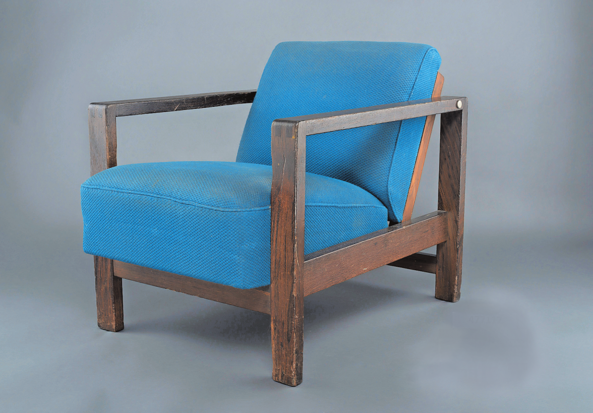 DER TYPENKLUBSESSEL VON ERICH DIECKMANN VON 1926/27, TEIL DER AUSSTELLUNG BAUHAUS UND NATIONALSOZIALISMUS“. FOTO: KLASSIK STIFTUNG WEIMAR