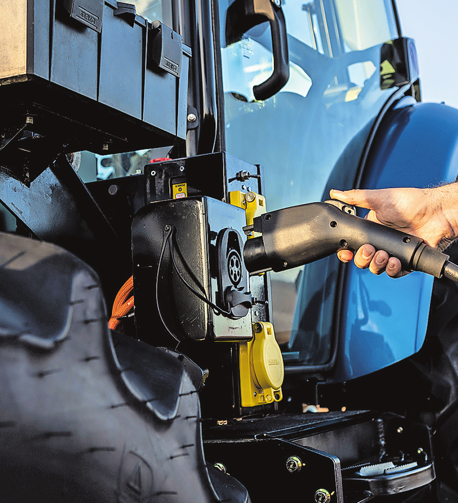 Strom marsch: Die E-Steckdose am Traktor bietet eine Menge Vorteile - auch finanzieller Art. Foto: New Holland