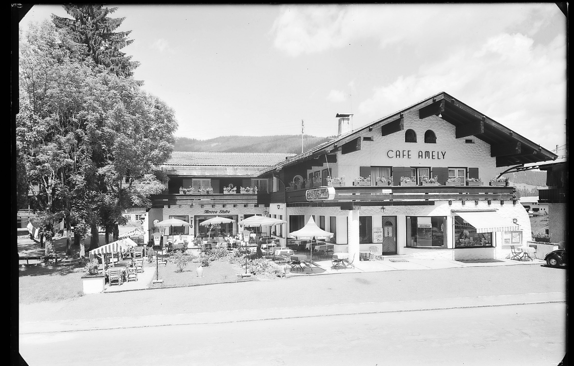 AUCH DAS „CAFÉ AMELY“ IN RIEZLERN STEHT MITSAMT SEINER „MOCCA STUBE“ FÜR DIE TOURISTISCHE ENTWICKLUNG DES TALS.