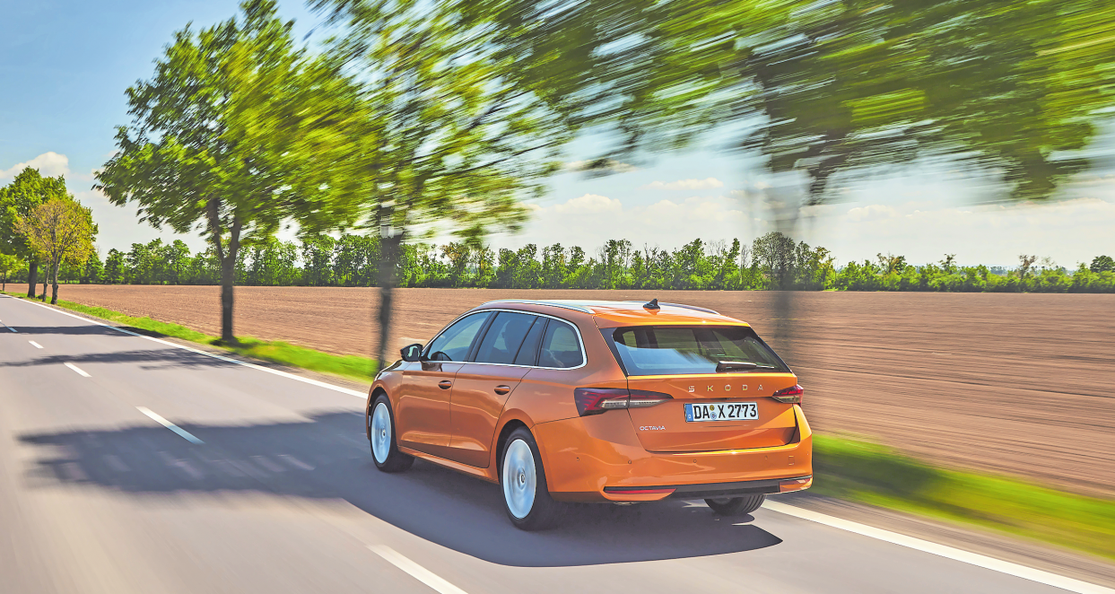 Bis zu 1.700 Litern Fassungsvermögen bietet das Heck bei umgeklappten Sitzbänken - der Škoda Octavia Combi räumt ganz schön was weg. Fotos: Škoda