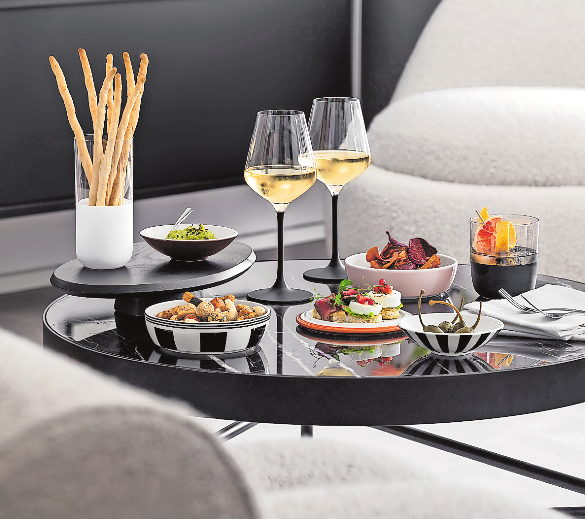 PASSENDES GESCHIRR - WIE DIE LA PETITE BOULE VON VILLEROY & BOCH - VERSCHÖNERN DAS LOWDINING EVENT. FOTO: VILLEROY & BOCH