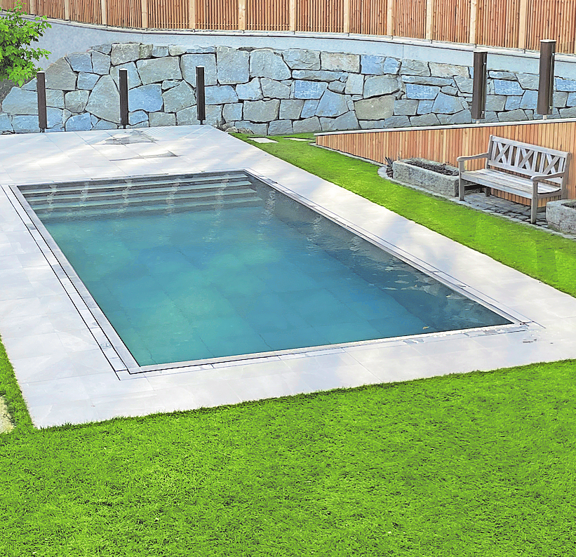 Auf Knopfdruck verwandelt sich die Terrasse zum Pool, dessen Wassertiefe variabel einstellbar ist