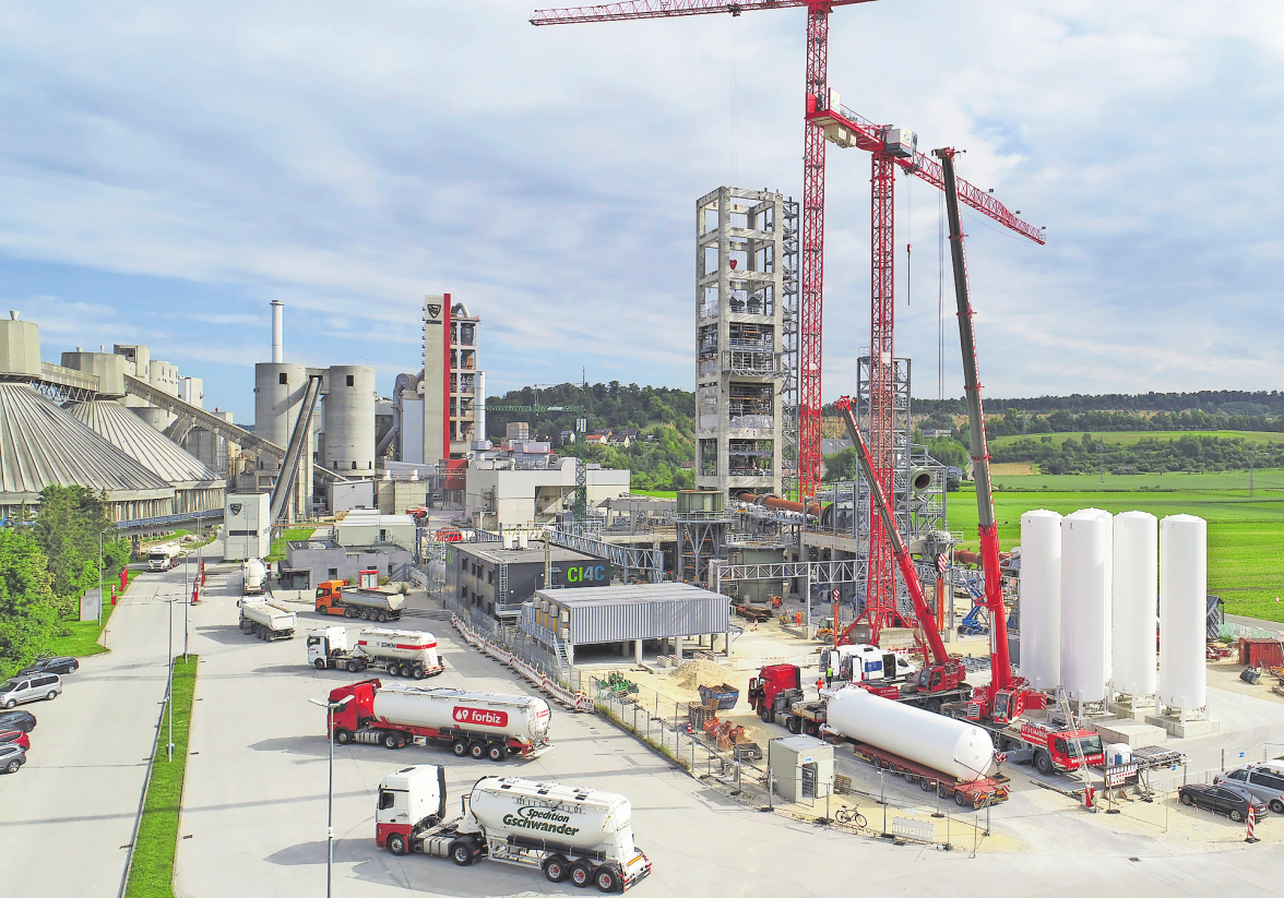 DAS PURE-OXYFUEL-VERFAHREN ERMÖGLICHT HOHE FLAMMENTEMPERATUREN UND SOLL BIS ZU 100 PROZENT DER CO2-EMISSIONEN EINES ZEMENTWERKES ABSCHEIDEN. FOTO: CONN, VAN DI GRACHTEN
