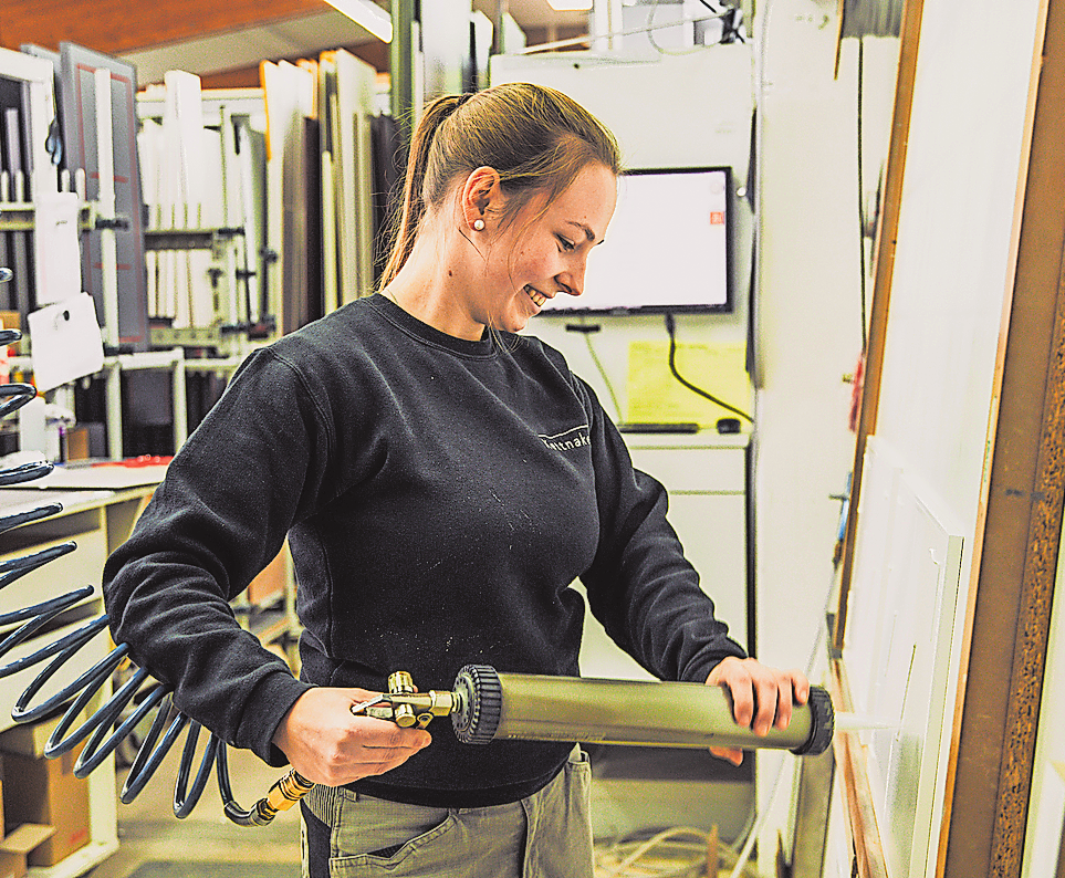 TROTZ SERIENFERTIGUNG GEHT ES BEI KETTNAKER HANDWERKLICH ZU.