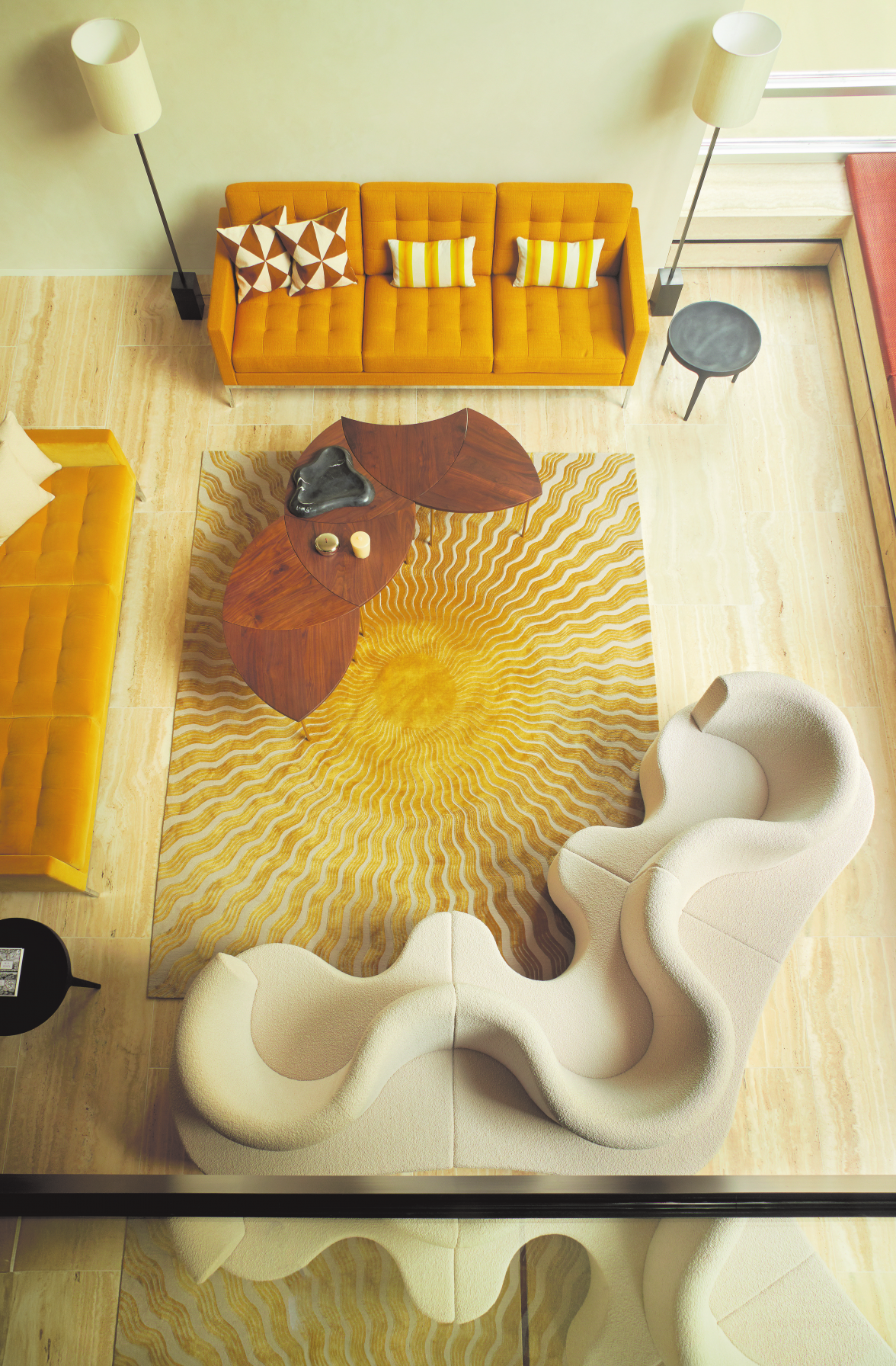 „ORGANISCH MODERN“ NENNT SICH DIESER WOHNLICHE ENTWURF, DEN STUDIO MACKERETH 2023 FÜR EIN APARTMENT IN LONDON KREIERTE. FOTO: HENRY BOURNE / STUDIO MACKERETH