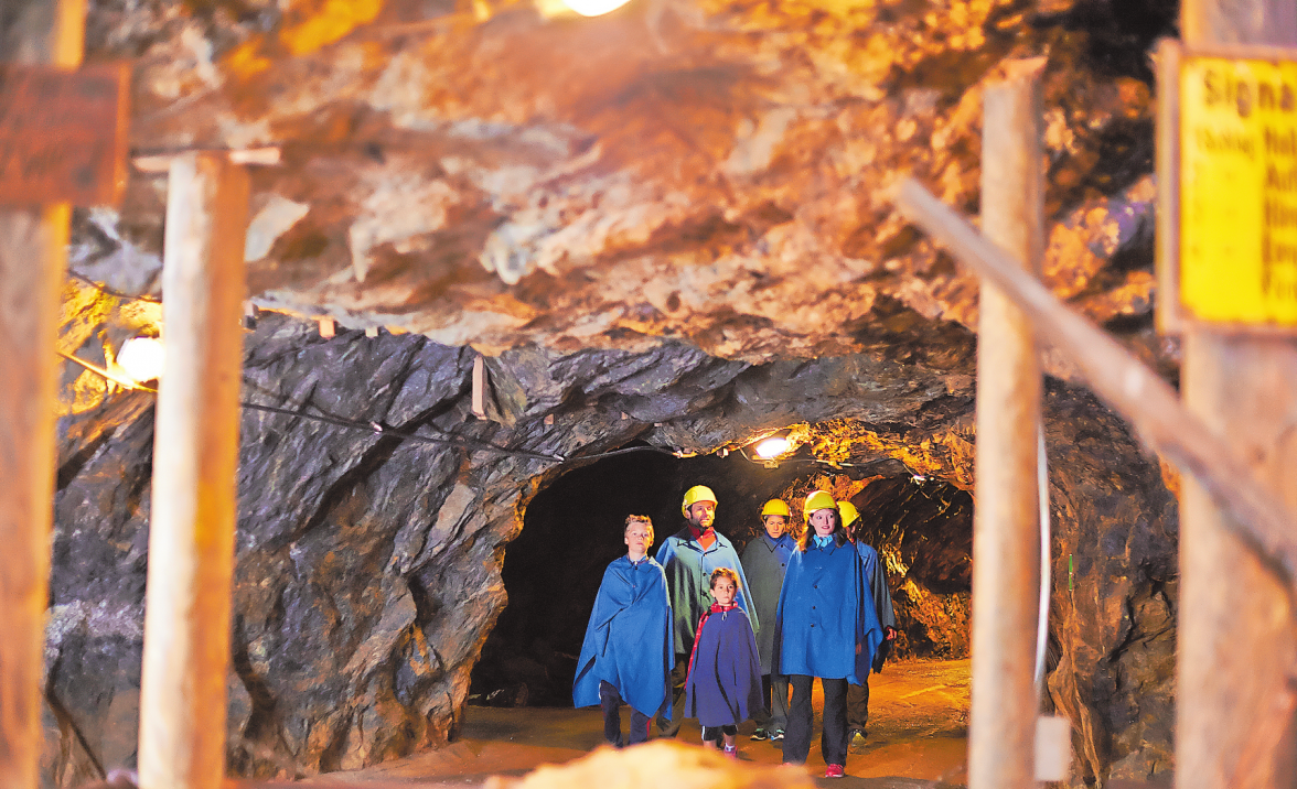 Silberberg: Im Barbarastollen den Bergleuten auf der Spur.    Foto: Bodenmais Tourismus