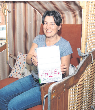 Kulturkoordinatorin der Gemeinde Hohenwestedt, Janine Wachlin, leitet die geselligen Nachmittage für Bücher- und Leseinteressierte“.