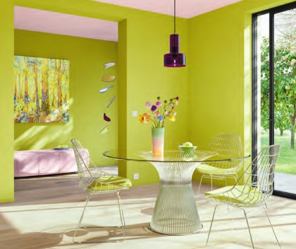 So hält der Frühling Einzug ins Zuhause: Duftendes Lindgrün steht für Frische, Aufbruch und eine fröhliche Atmosphäre.