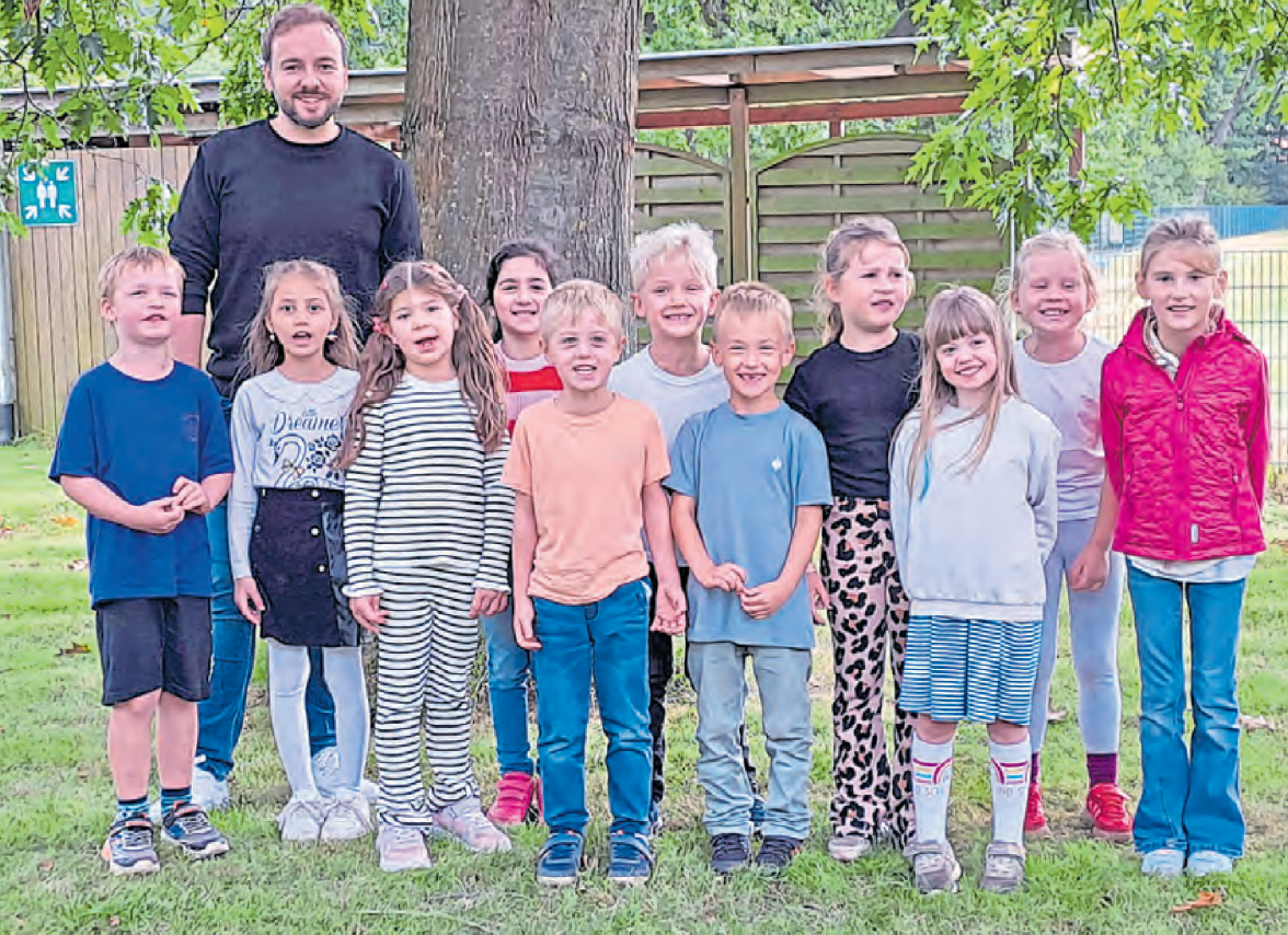 Klasse 1b Klassenlehrer Hr. Hendrik Deppe Foto: Grundschule Nützen/hfr