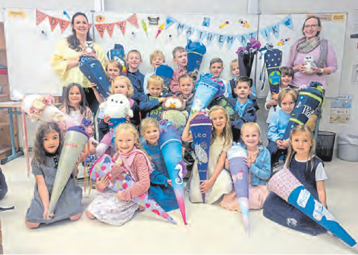 Die Klasse 1b der Grundschule Hamberge mit ihren Lehrerinnen Julia Hötschkes und Annika Reinecke Foto: Grundschule Hamberge/hfr 
