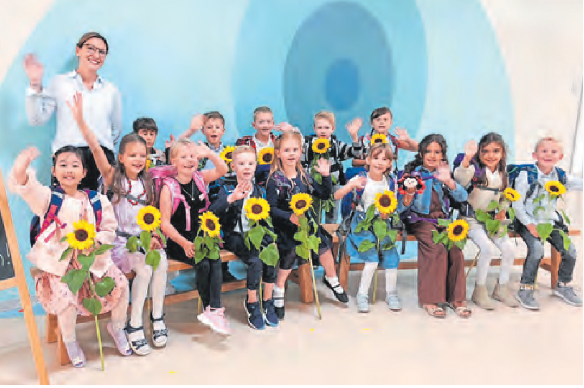 Die Klasse 1c mit Klassenlehrerin Lena Pfaff.