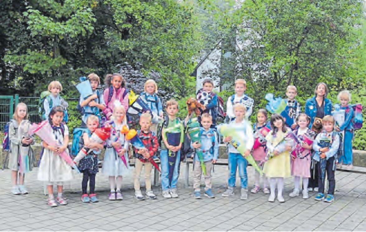 Klasse 1d mit der Klassenlehrerin Ulrike Timm.