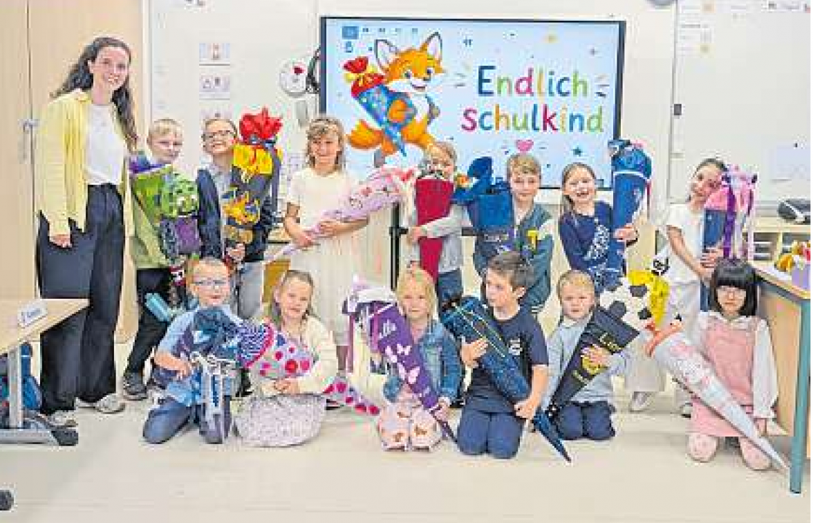 Die Klasse 1b, die Füchse, mit Klassenlehrerin Gesine Goetsch. Fotos (2): Grundschule Hamberge/hfr
