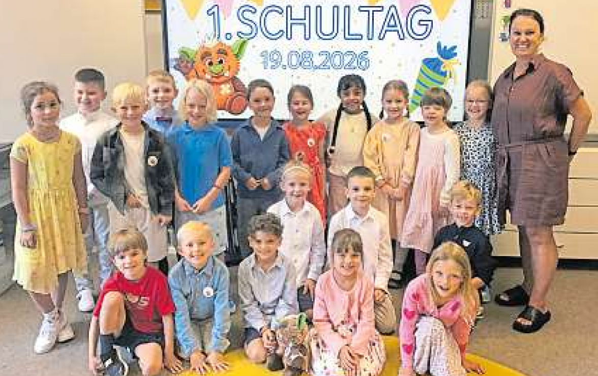 Die Klasse 1b mit Klassenlehrerin Martina Schott.
