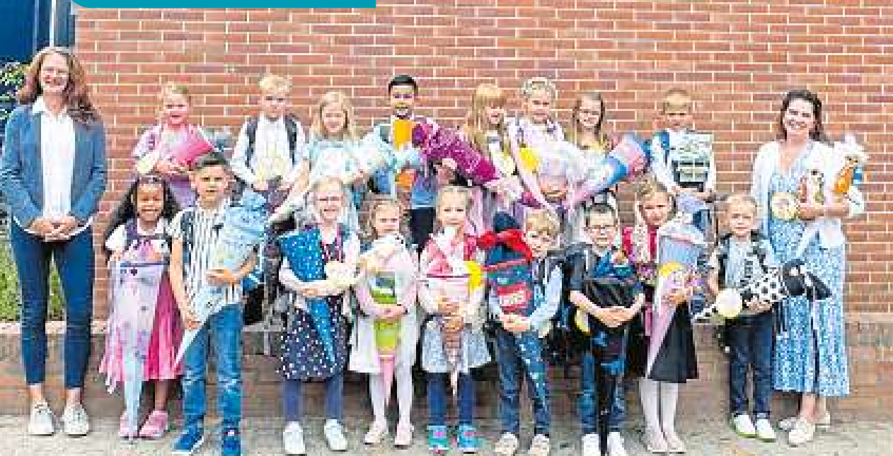 Die Klasse 1c, die Erdmännchen, mit Romina Gronwald (rechts) und Katja Pobanz.