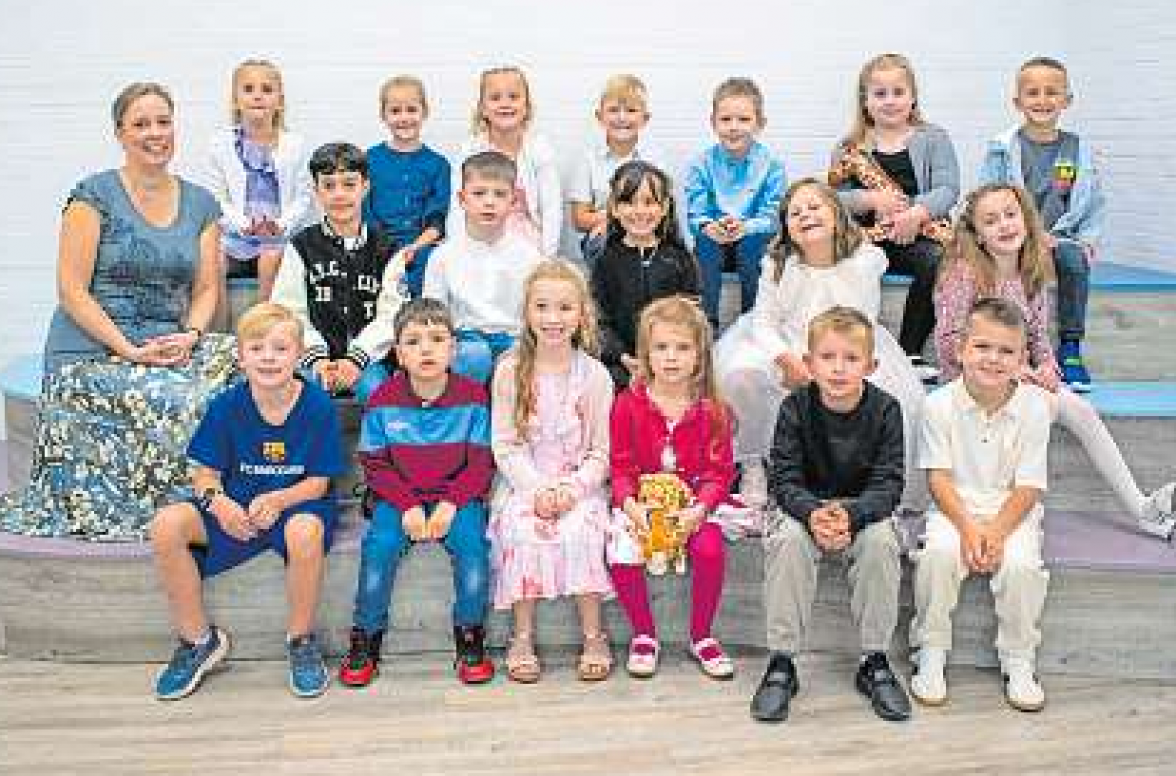 Die Klasse 1c mit Klassenlehrerin Nadine Mesterjahn.