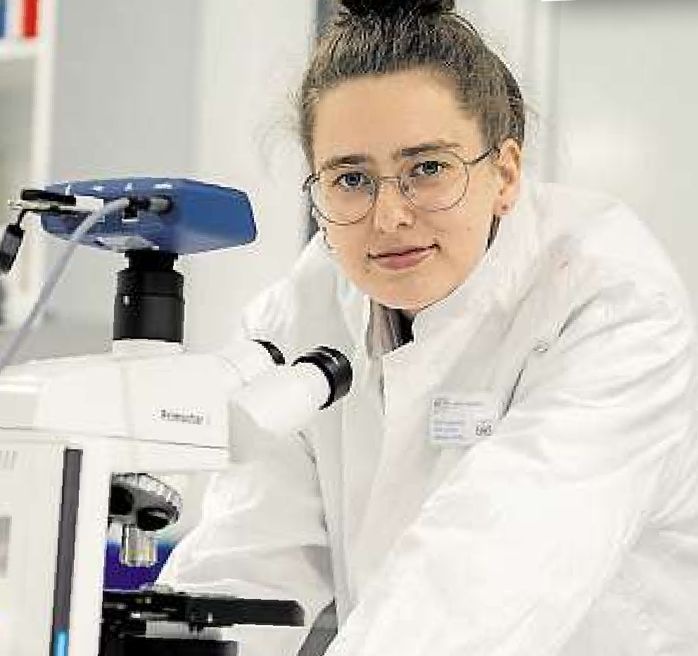 Jella Lehmann Ausbildung zur biologisch-technischen Assistentin<br/>FOTO: MICHAEL RUFF