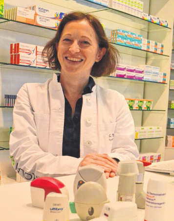 Apothekerin Christina Tiegl v.d. Nikolai-Apotheke.