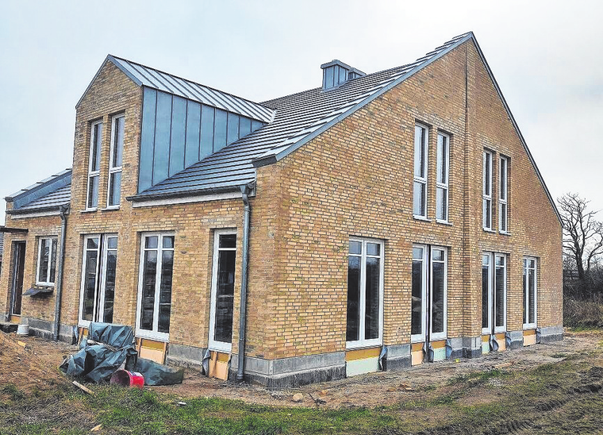 Ein Doppelhaus vor der Fertigstellung in Borgwedel.