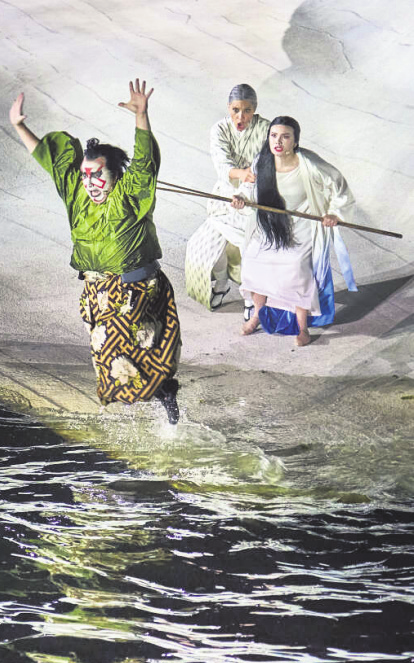 Voller Körpereinsatz: Die Darsteller bei Madame Butterfly von Puccini geben alles.