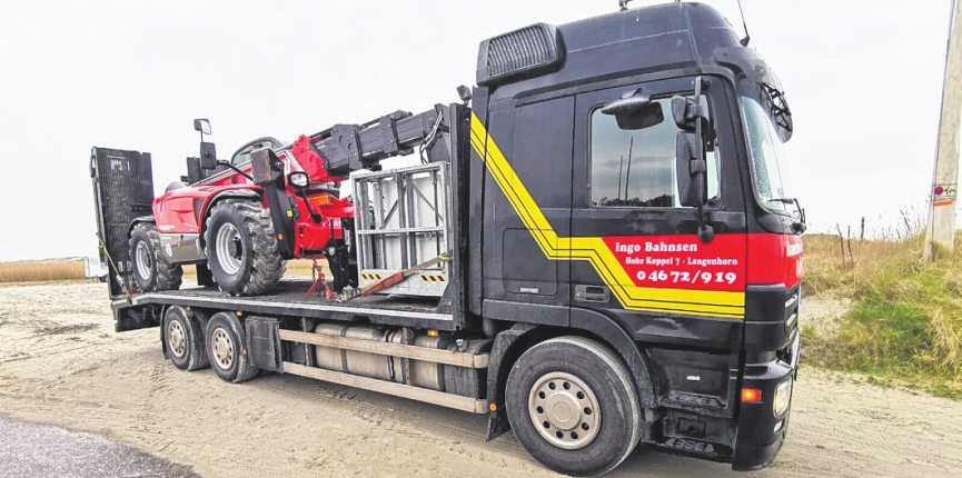 Mit dem LKW können die schweren Maschinen überallhin transportiert werden. Foto: Bahnsen & Sohn