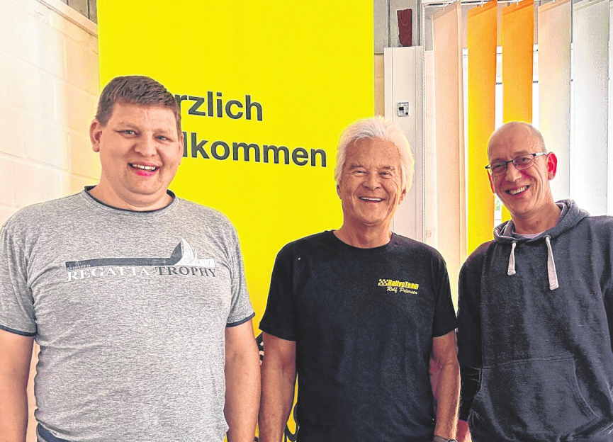30-jähriges Jubiläum(v.l.): Olaf Harder (30 Jahre), Geschäftsführer Rolf Petersen und Arne Gosch (30 Jahre).