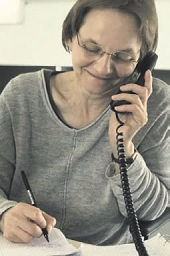 Recherche per Telefon ist unverzichtbar. Foto: Jonna Lausen