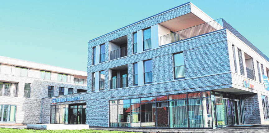 Der neue Gebäudekomplex der VR Bank Westküste im Westerende 37-39. Foto: Silke Schlüter