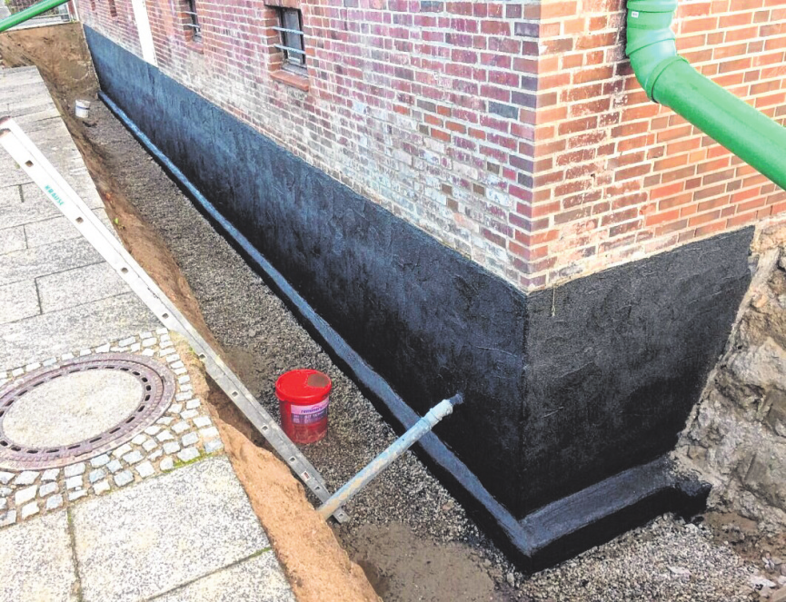 Kellerwandsanierung: Trockenlegung eines Kellers.