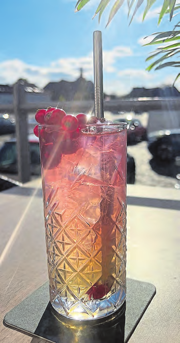 Der Red Lobster aus dem „Drei“ enthält dänische Himbeerlimonade. FOTO: DREI