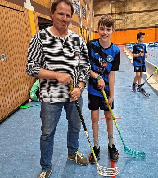 Trainer Oliver Hansen mit Jan Ole Frey.