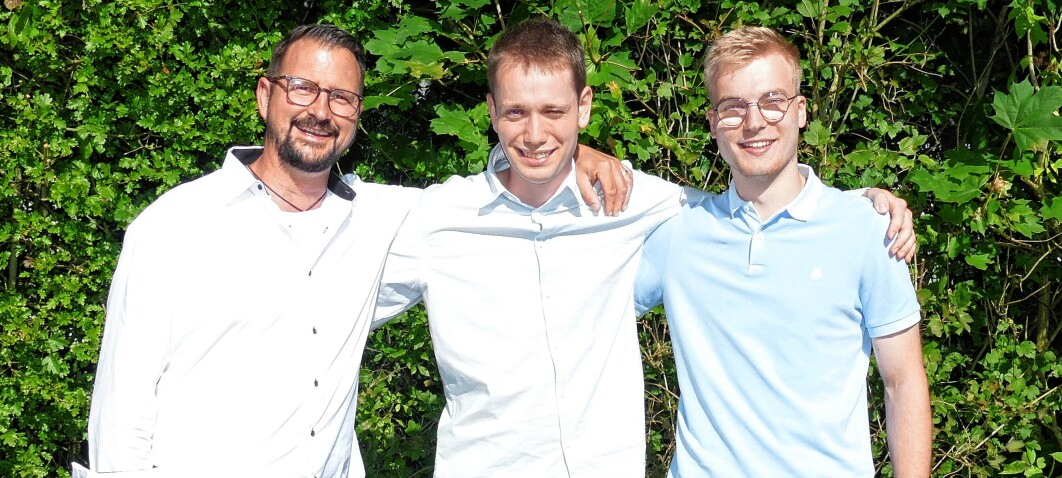 Die drei preisgekr&ouml;nten Tischlergesellen: Bj&ouml;rn Howind, Johannis Jensen und Ruben Sievertsen.